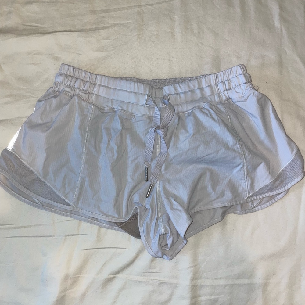 Lululemon Short White Running Shorts (size 8)
